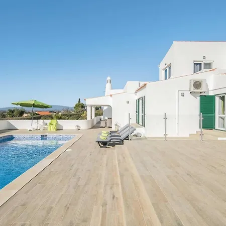 Villa Poco Partido Sleeps 6 Air Con Wifi *
