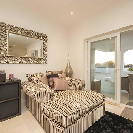 Poco Partido Sleeps 6 Air Con Wifi * Carvoeiro (Lagoa)